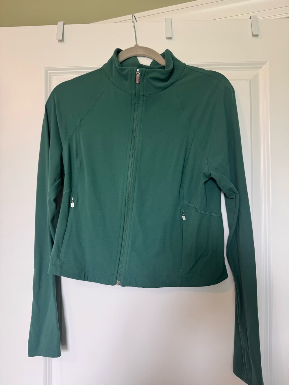 Athleta Green Salutation Stash Cropped Jacket